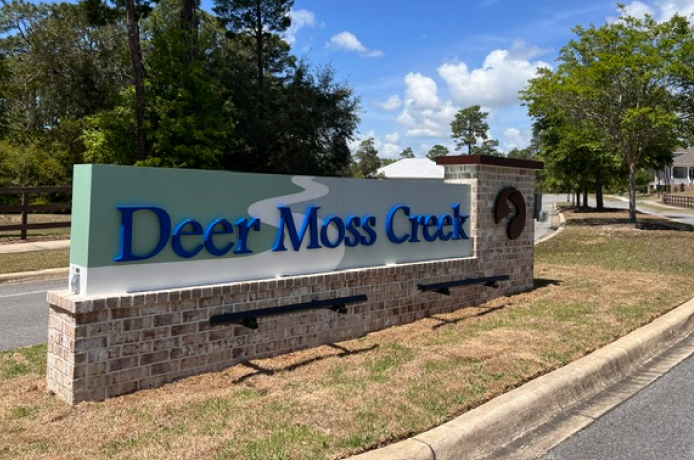 Deer Moss Creek Entrance Sign